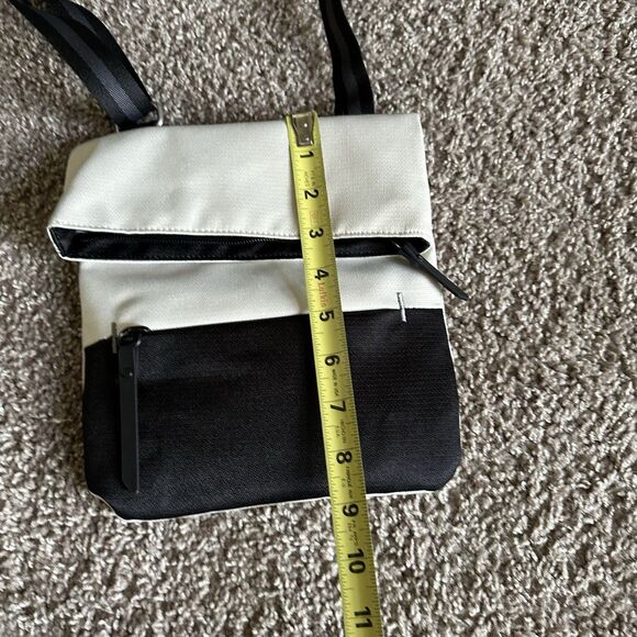 Sherpani Crossbody Foldover Purse Beige Black Neutrals RFID Casual Everyday Bag - Picture 11 of 11